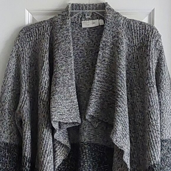 RD style Gray Cardigan Sweater Women's Size M - Picture 2 of 8